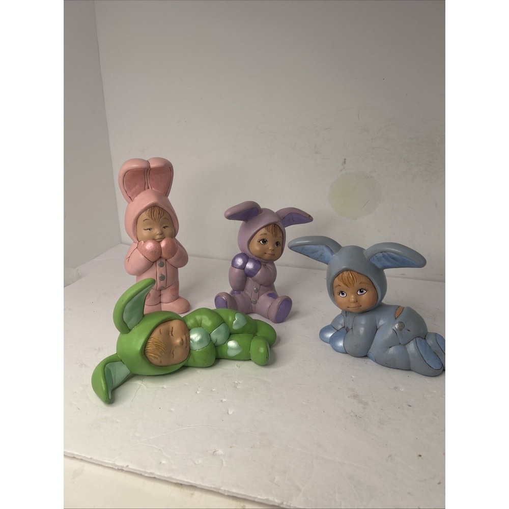 Vtg Ceramic  SWEET TOT 4 Kids in Bunny PJ'S Costume Easter Nursery Decor Signed